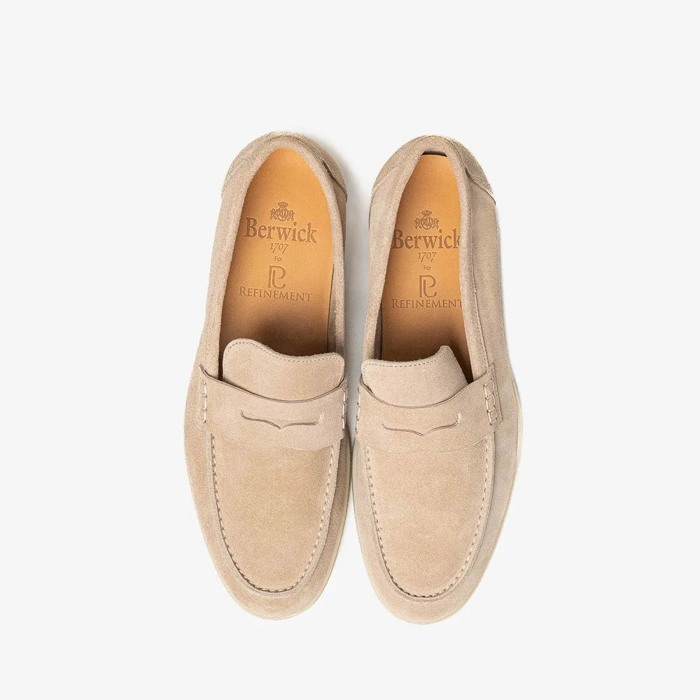 Berwick 5371 Flex Walk Loafer in Nude Spring leather, top view of pair.