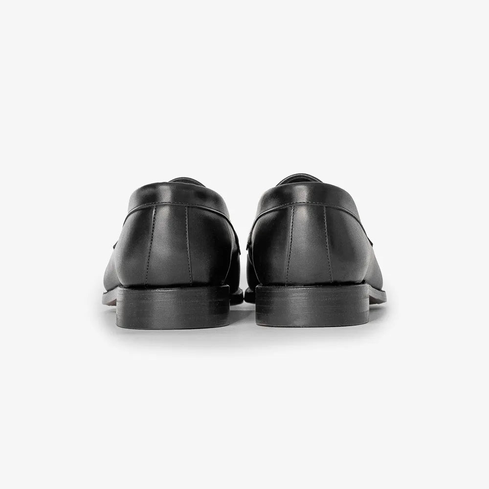 Berwick 5138 Penny Loafer in Chateaubriand black leather, back view highlighting heel and welt detail.