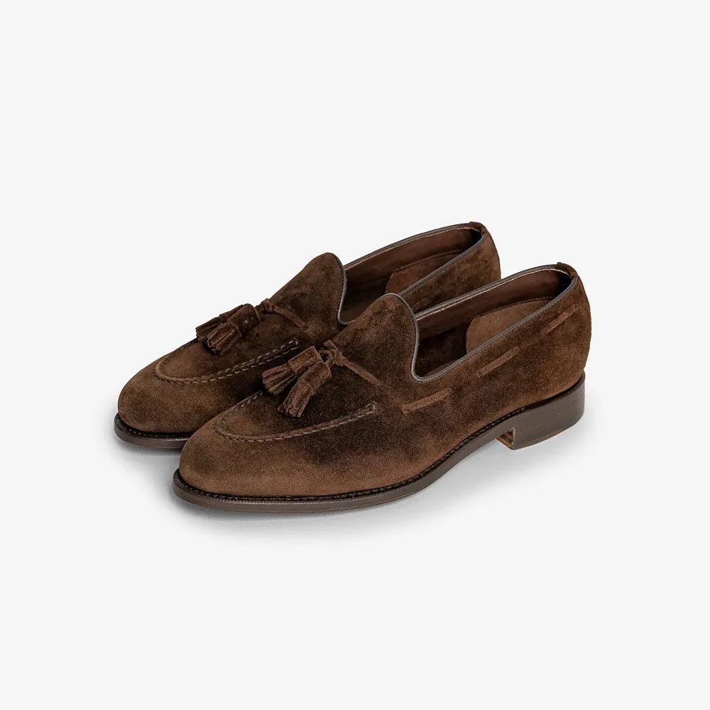 Berwick 5139 Tassel Loafer in Repello Gum Oil 173 suede, angled front view showing tassel detail.
