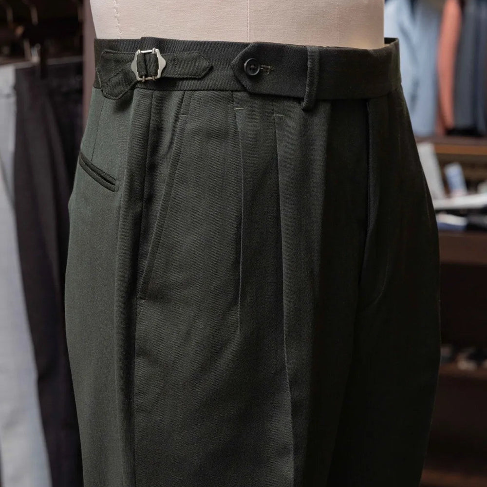Waistband and waist detail of the Calsa Nagasaki Trousers Covert Dark Green