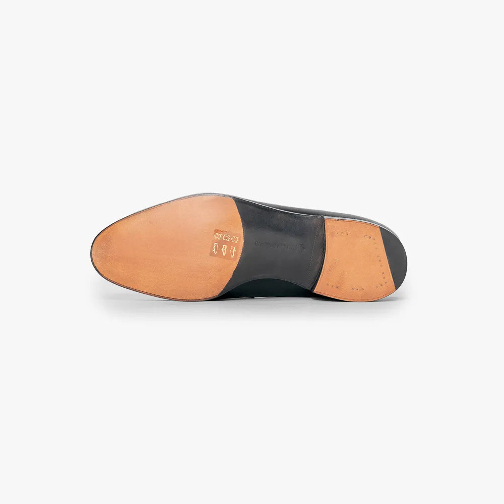 Outsole of the Edward Green Piccadilly 184 in Black Calf with stitched leather construction.