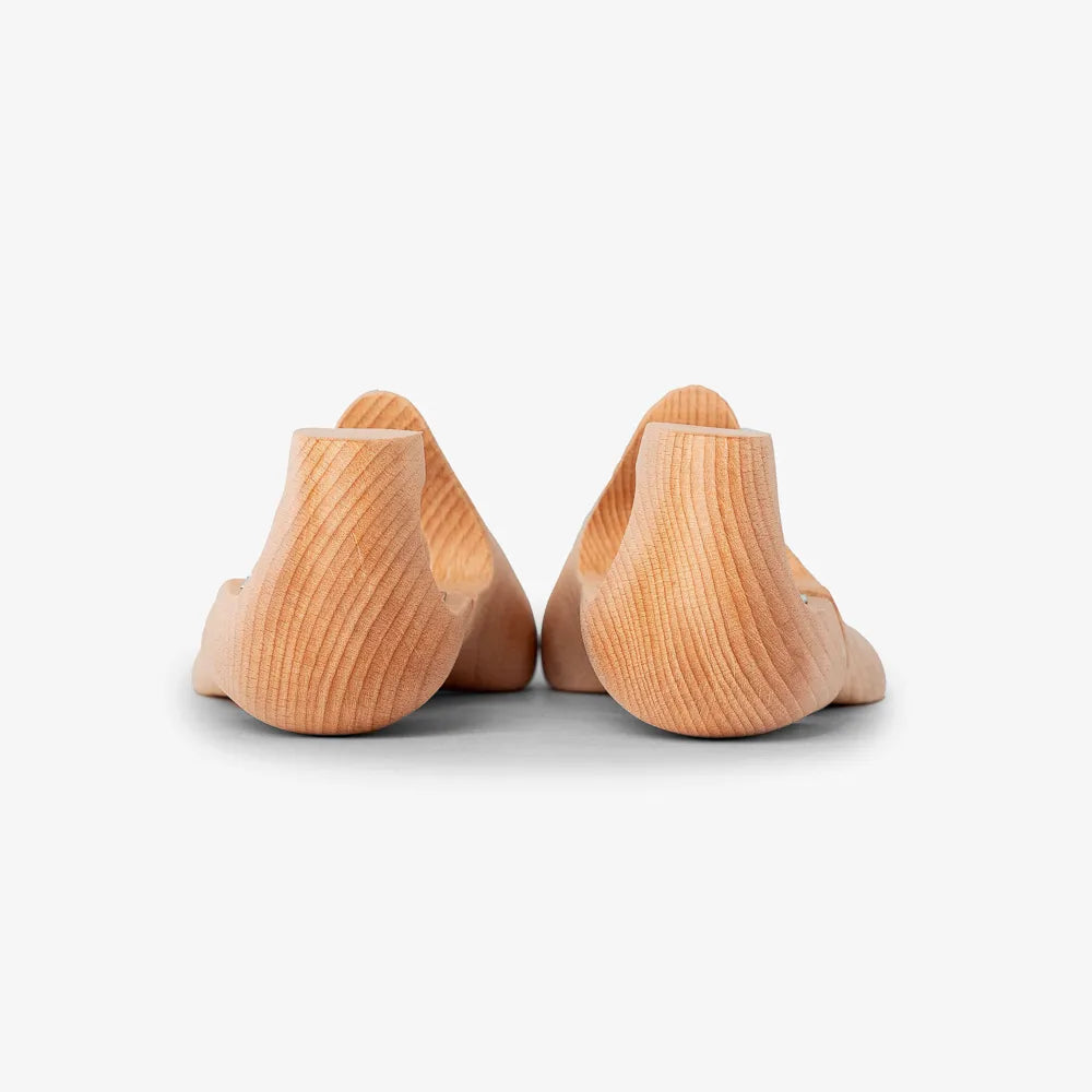 Gaziano & Girling Generic Shoe Trees, back view showing heel structure.