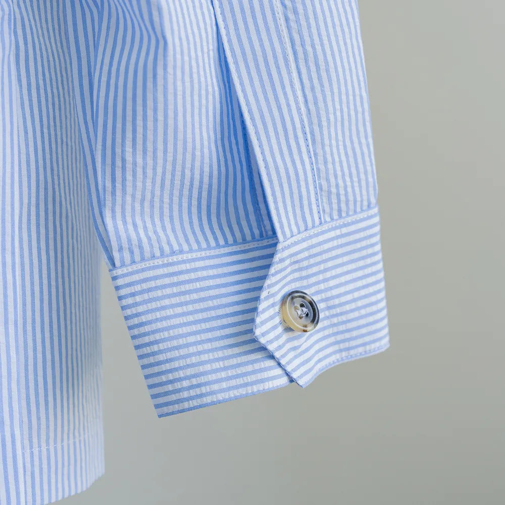 Sleeve and button close-up on the Justo Gimeno Teba Jacket Seersucker Light