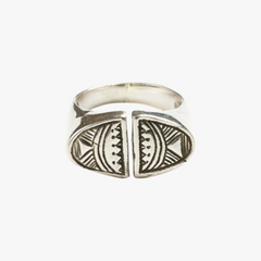 Full view of the Adawat’n Tuareg Agolid Ring showing the handcrafted metal form and Tuareg-inspired design.