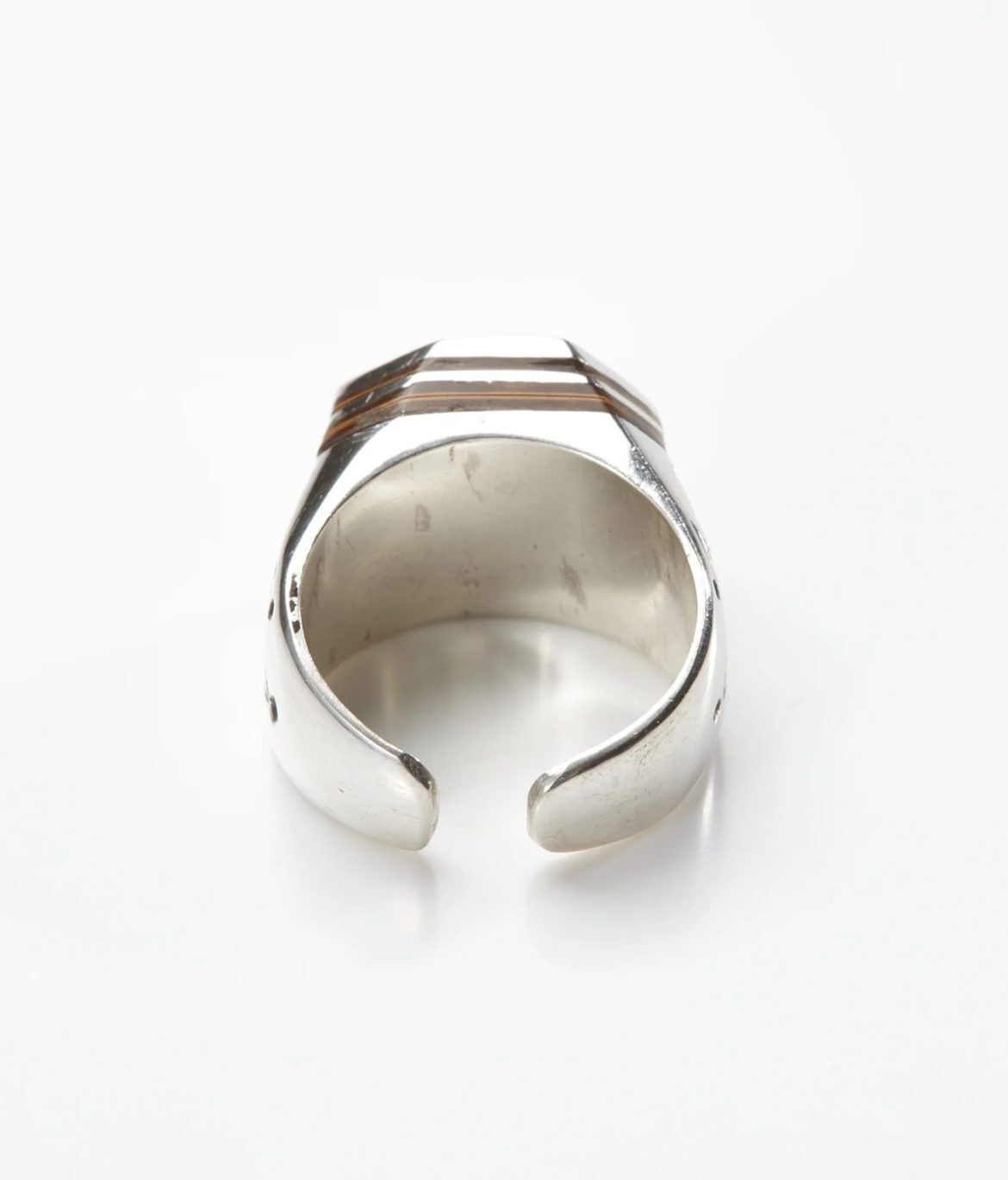 Black detail of Adawat'n Tuareg Ring Botam Tissght Signet