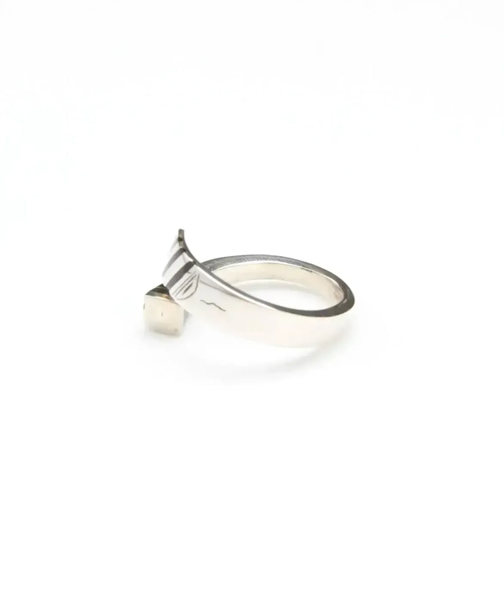 Side view of Adawat'n Tuareg Ring Tbrorri Tissght