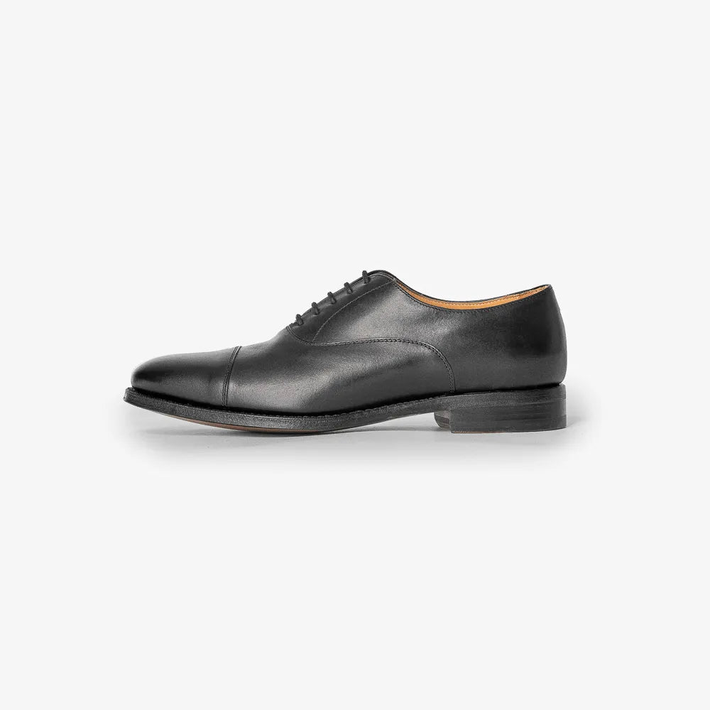 Berwick 4311 Oxford Cap Toe in black Chateaubriand leather, side profile.