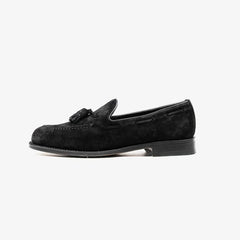 Berwick 5139 Tassel Loafer in black suede, side profile showing sleek silhouette.