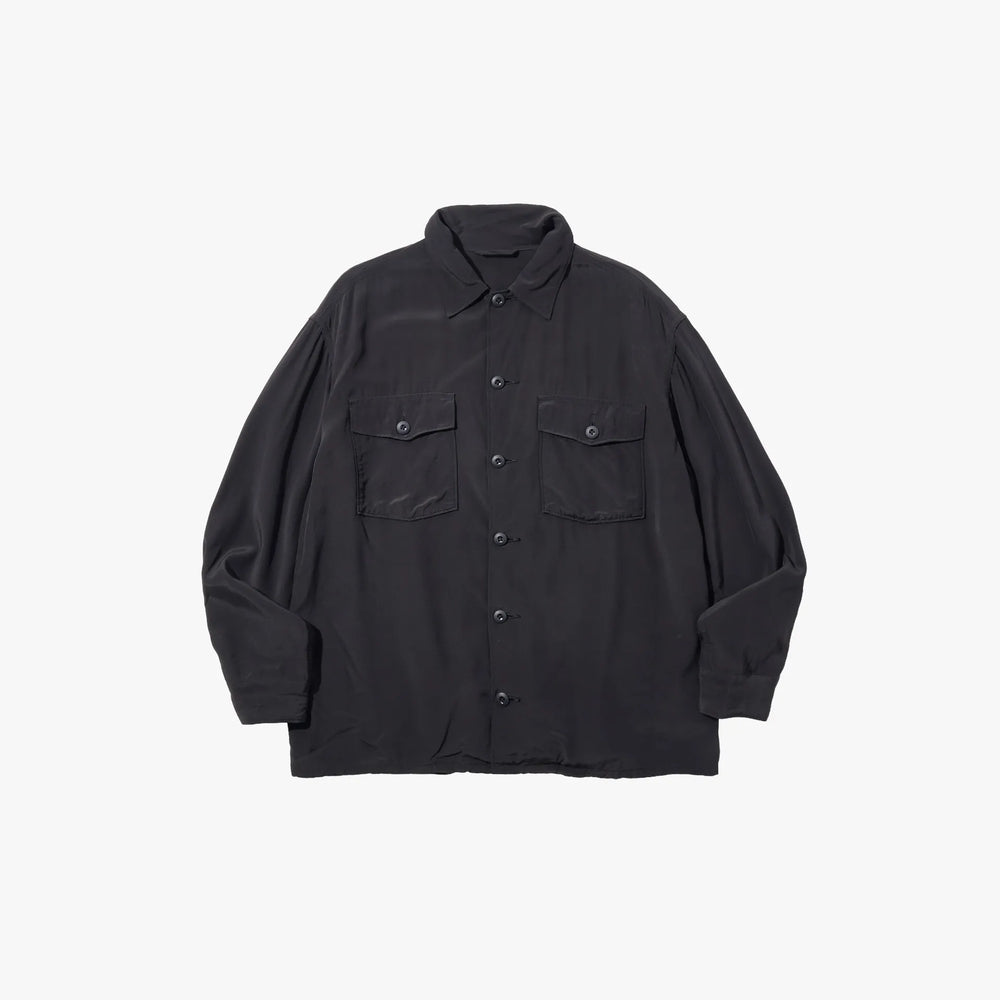 Front view of the Brú Na Bóinne silk military shirt in black featuring a clean silhouette and utilitarian design.
