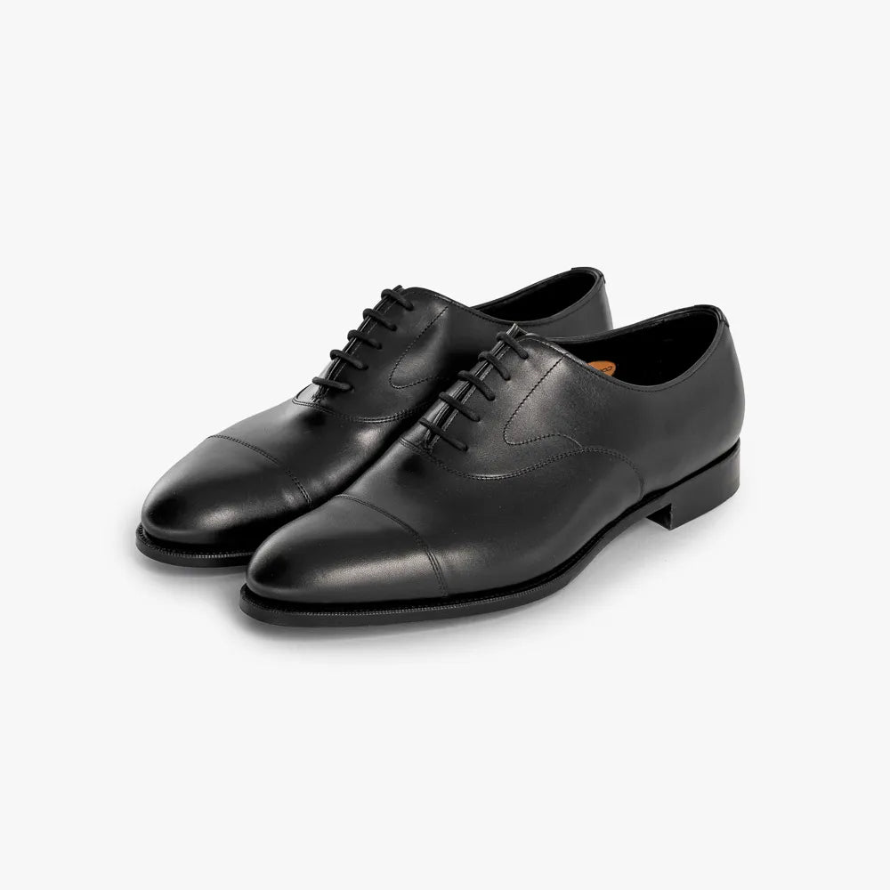 Front angle view of the Edward Green Chelsea 202 Oxford in Black Calf.