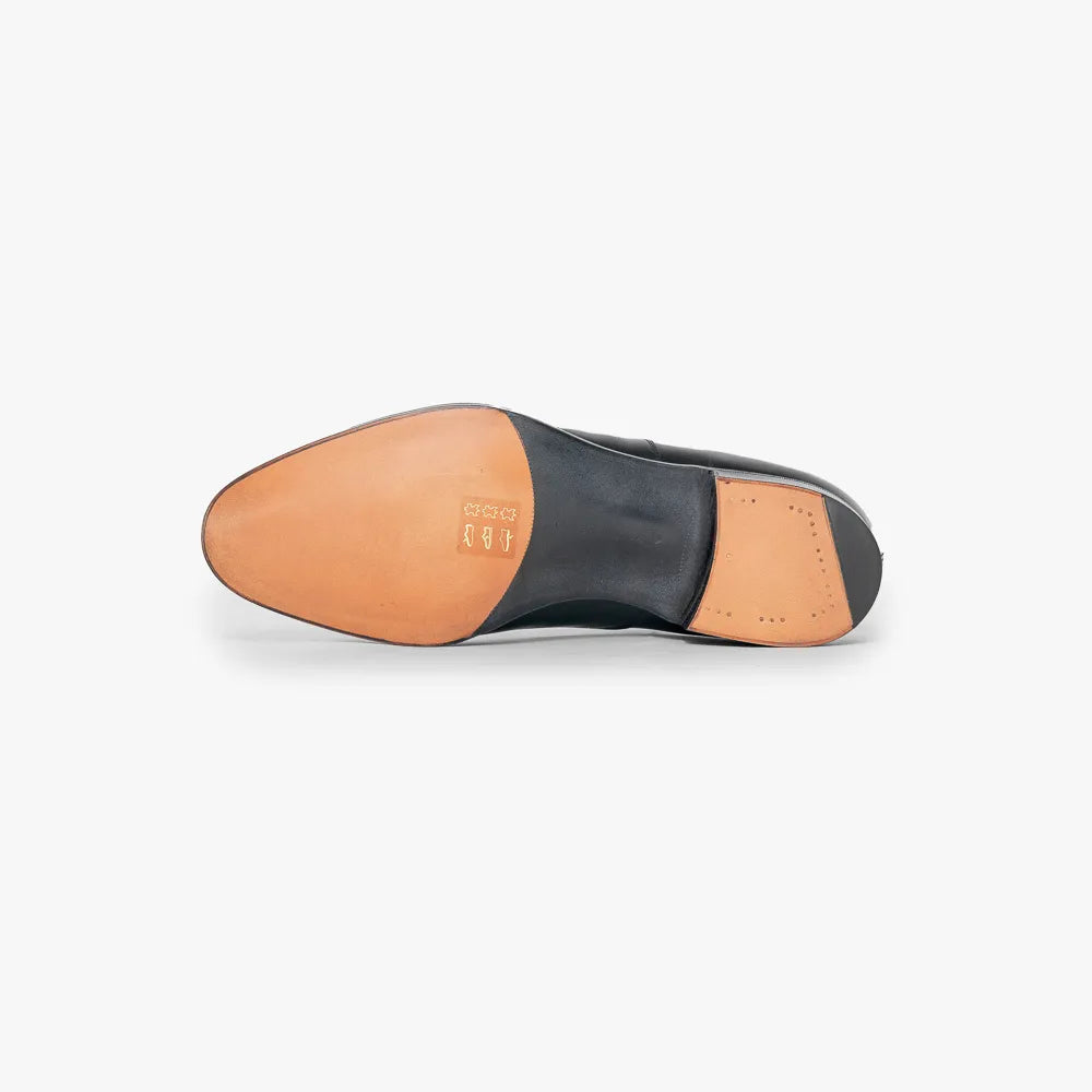 Leather outsole and welt construction of the Edward Green Chelsea 202 Black Calf.