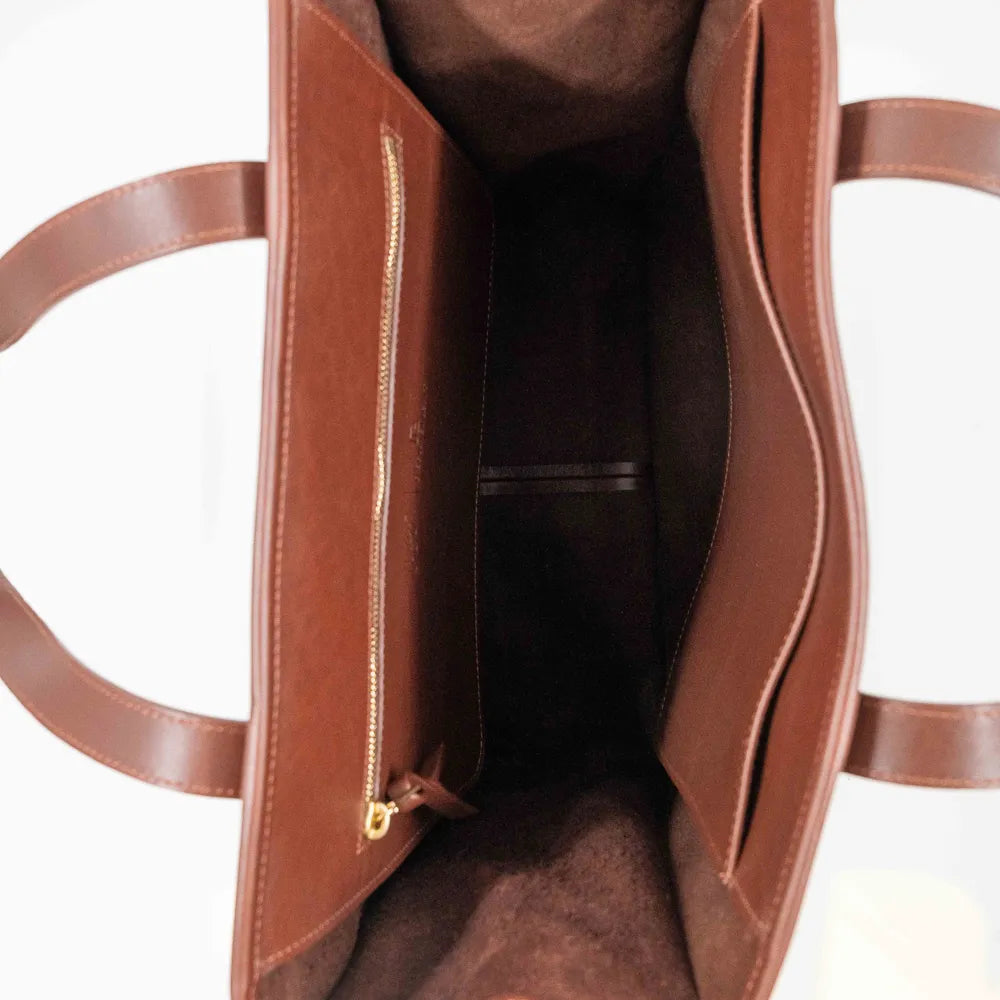 Inner pocket of the Frank Clegg Leather Market Tote Bag Chestnut