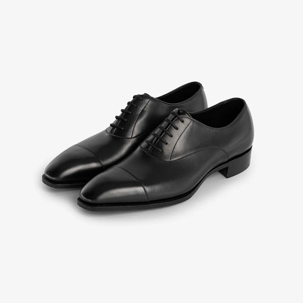 Gaziano & Girling DG70 Oxford in black calf leather, angled front view showing sleek silhouette.
