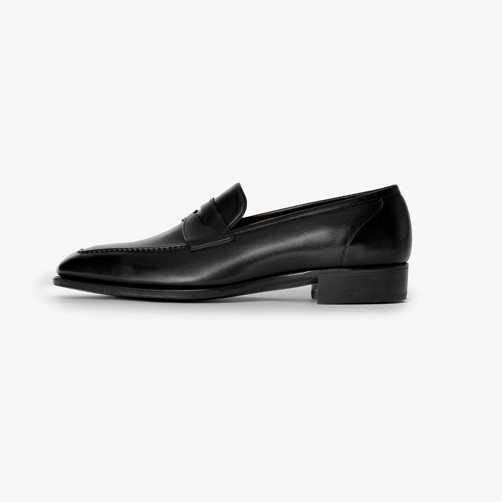 Gaziano & Girling KN14 Monaco Oxford in black calf, side profile highlighting sharp last shape.