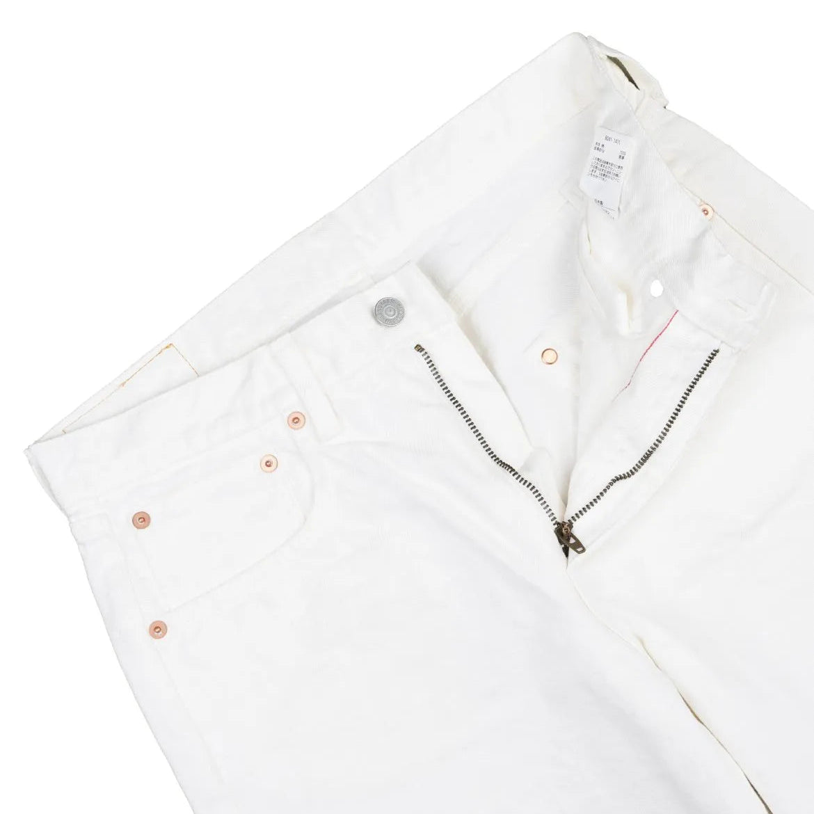 Close-up of buttons on the Hand Room Exclusive for Refinement Wide Fit White shirt