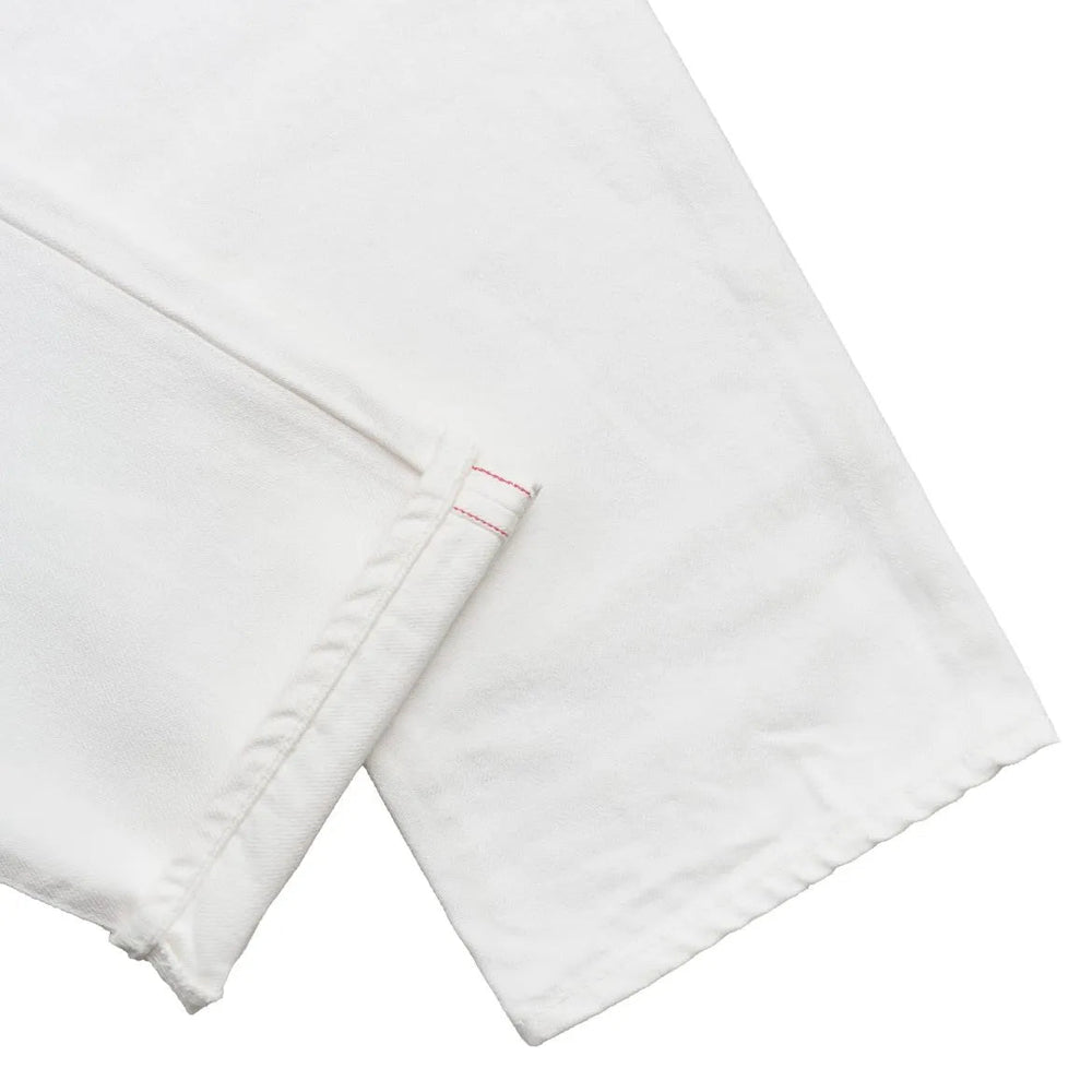 Hem stitching detail of the Hand Room Exclusive for Refinement Wide Fit White shirt