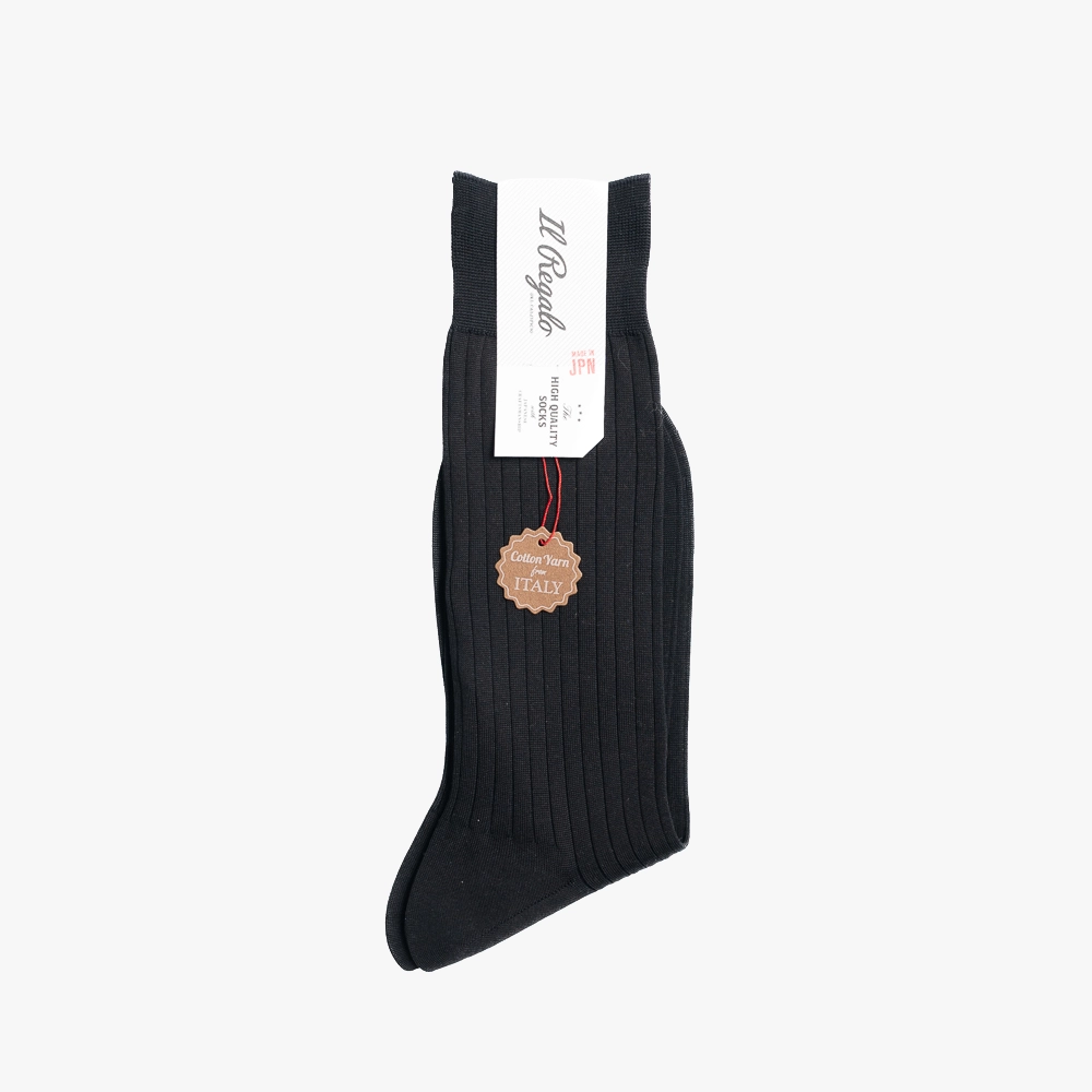 Side profile of the Il Regalo 8×2 Rib Socks Black showing rib detailing and clean construction.