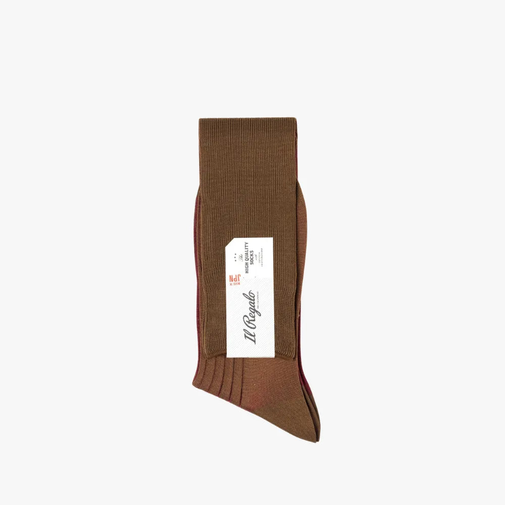 Folded view of the Il Regalo Reversible OTC Socks displaying both Brown and Burgundy tones and the reversible rib-knit structure.