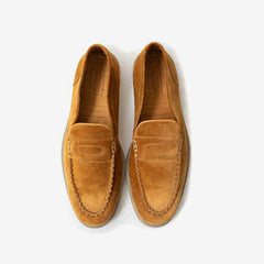 John Lobb Philip II Oxford in black calf leather, top view showing closed lacing and captoe.