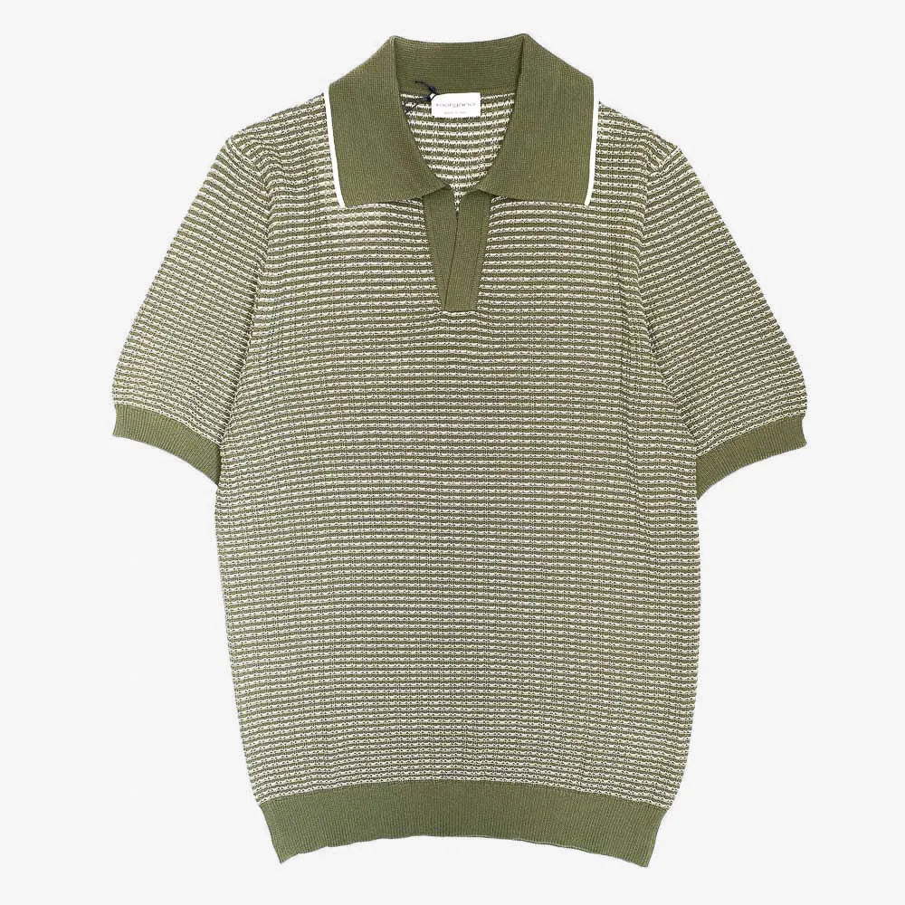 Front view of the Morgano jacquard polo neck in verde and bianco featuring a patterned knit design and refined silhouette.