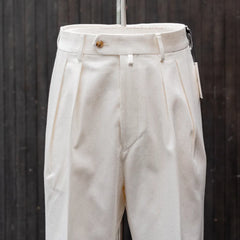 Neat 11.5oz Natural Slub Denim Flare White Front Detail