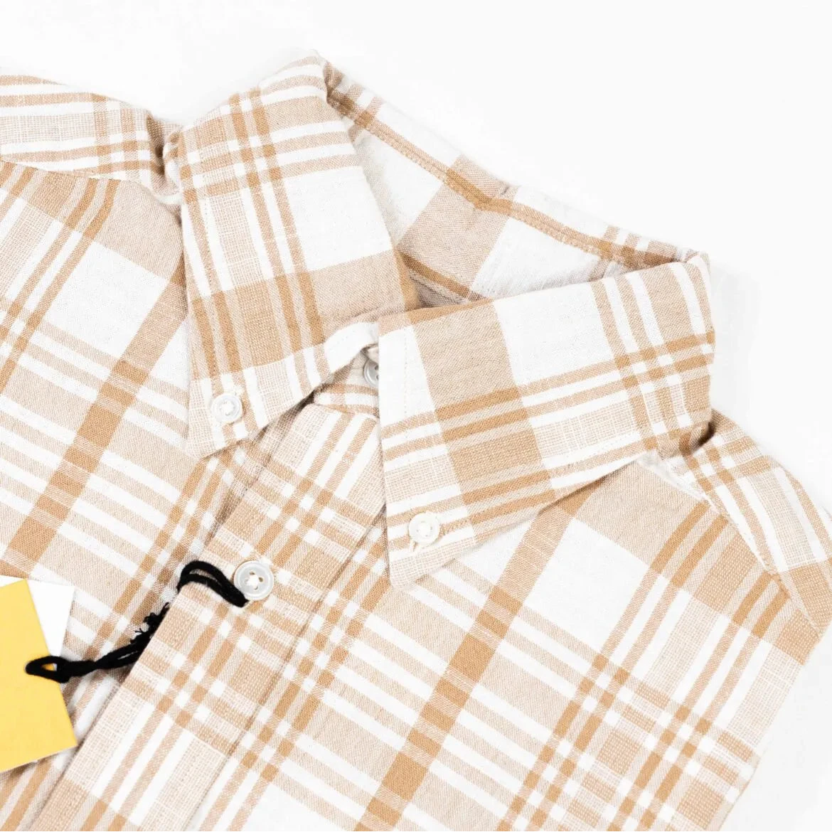 Close-up of the button-down collar on the Original Madras N5 Shirt Beige showing the roll, stitching, and lightweight Madras weave.