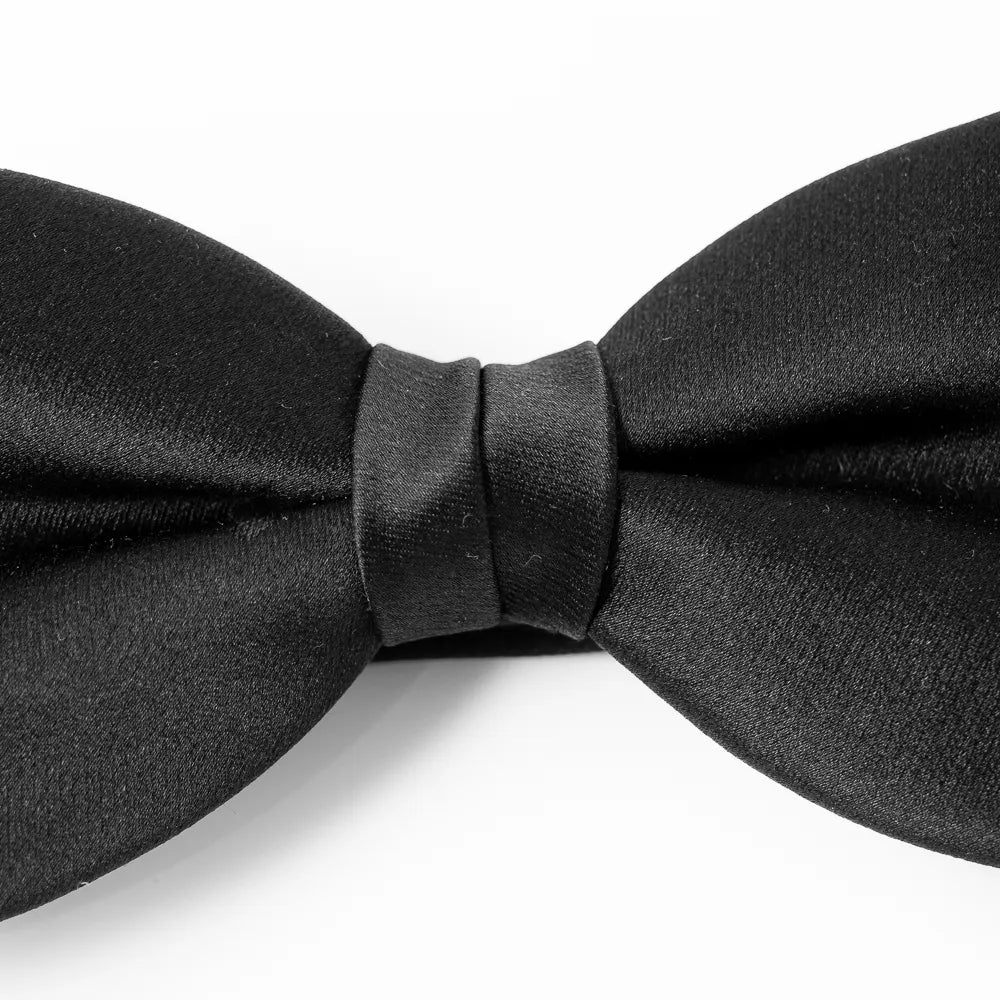 Refinement Bow Tie Black 6.5 CM Knot Detail