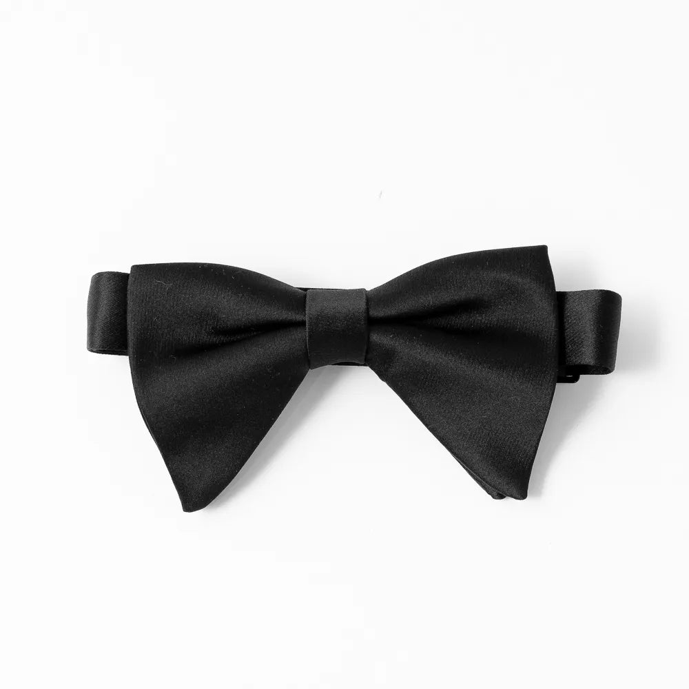 Refinement Bow Tie Black 7.5 CM Front View
