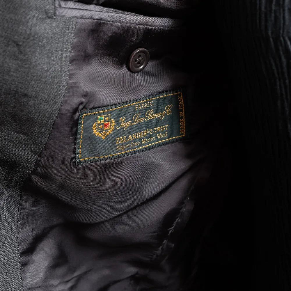 Close-up of the Woodhead mill label inside the jacket.