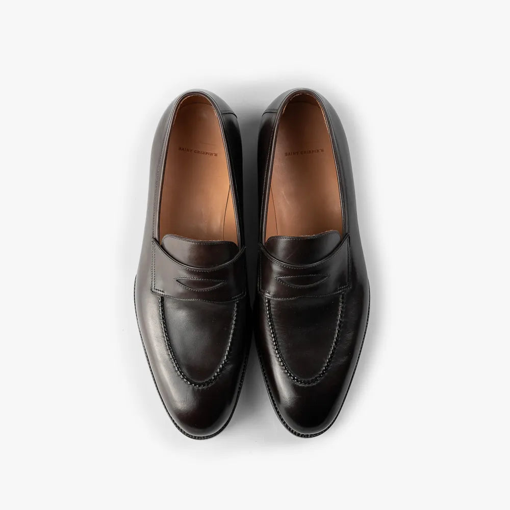 Top view of Saint Crispin’s 539 apron penny loafer in Expresso Crust Calf with hand-stitched apron visible.