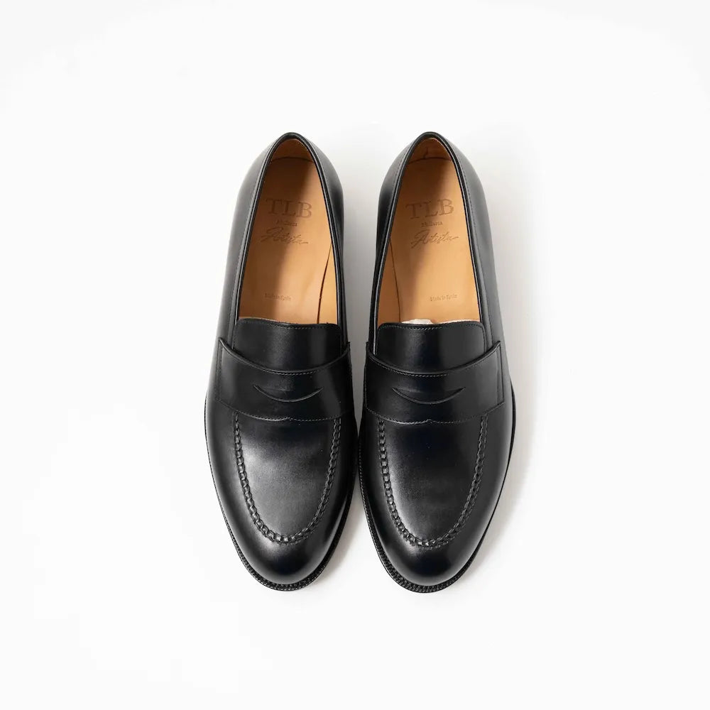 Top view of TLB Mallorca 315 Jones Penny Loafer Black Box Calf highlighting toe shape and stitching