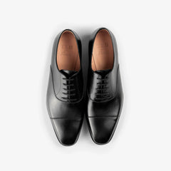 top view showing closed lacing oxford design of TLB Mallorca 128 Picasso Black
