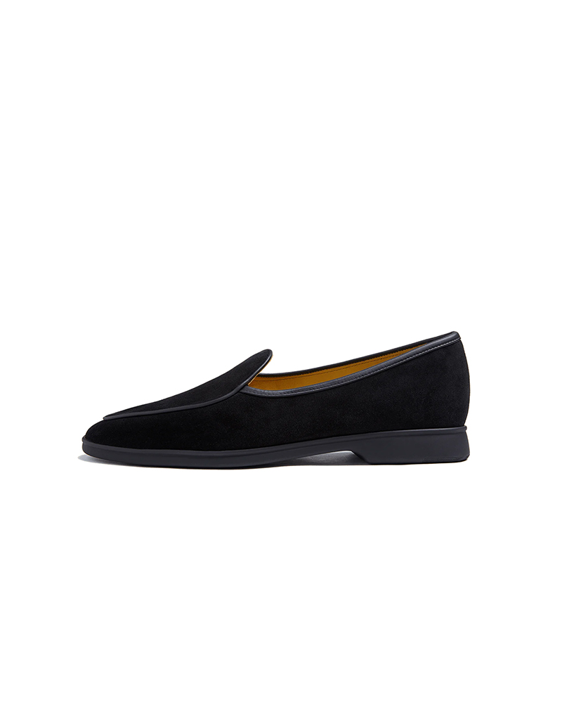 Stride Loafers in Black Suede